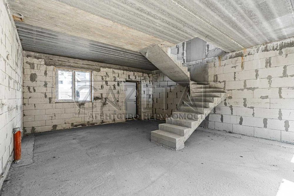 Продаж будинку Осокорки з виходом до озера