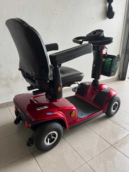 Scooter cadeira para idosos mobilidade reduzida Leo Invacare eletrica