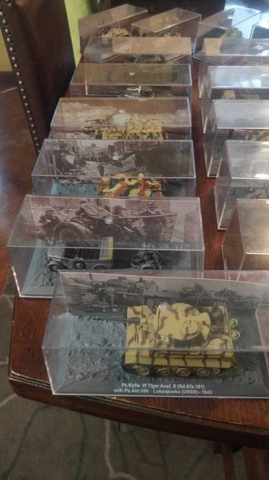 Miniaturas de 36 Tanques da 2ª Guerra