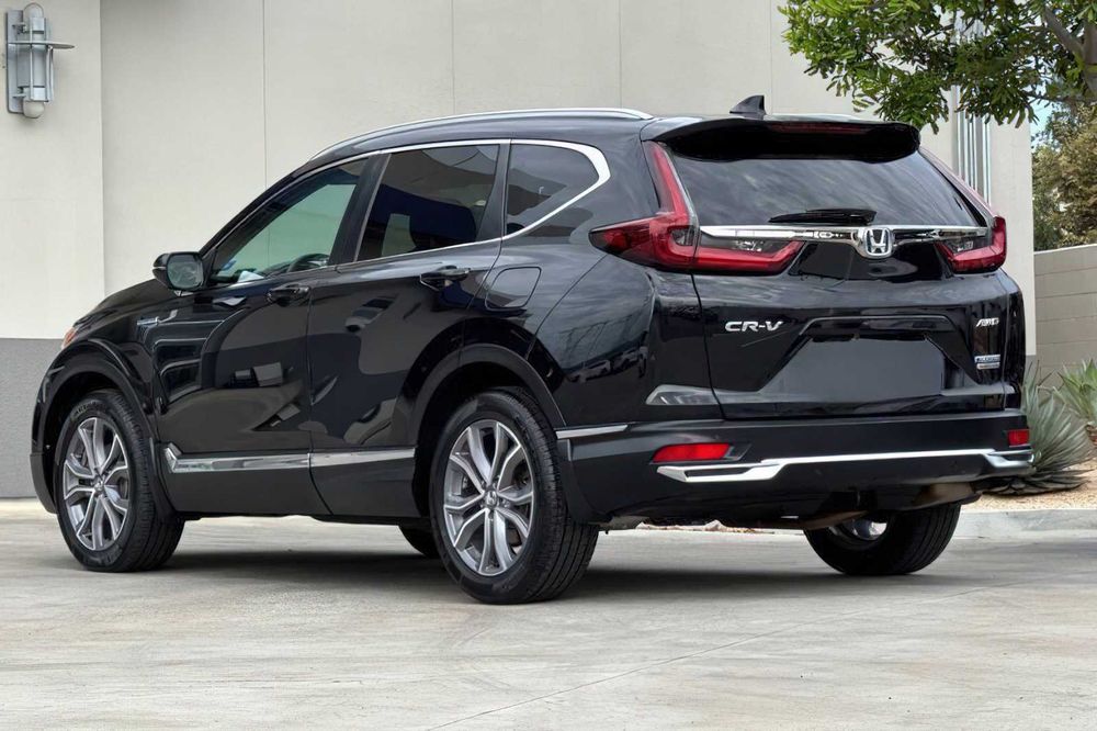 Honda CR-V Hybrid Touring      2022