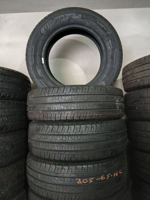 Pneus Novos 205/65R16 C Goodyear