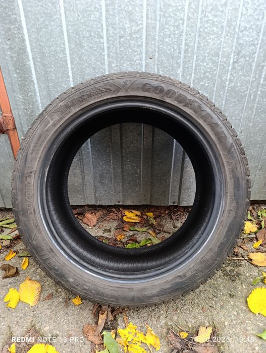 Goodyear ultra grip 235/45/17 7,5mm