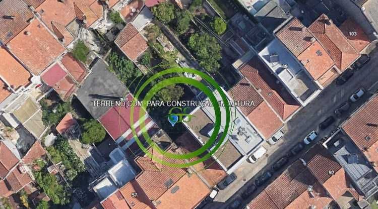 Terreno com Moradia em Ruína – Construção de Prédio no Centro do Porto