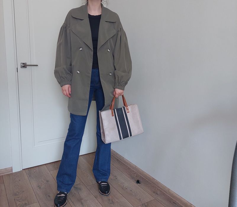 Тренч кольору хакі