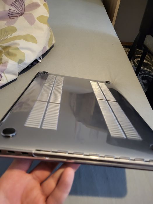 Macbook pro 15 (2017) Touch bar i7, 16GB RAM, Radeon PRO 555