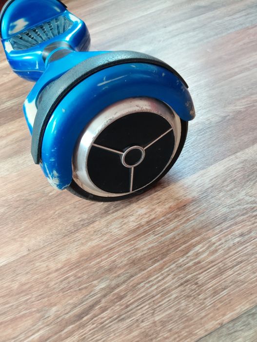 Нормальний стан  їде та тримає заряд