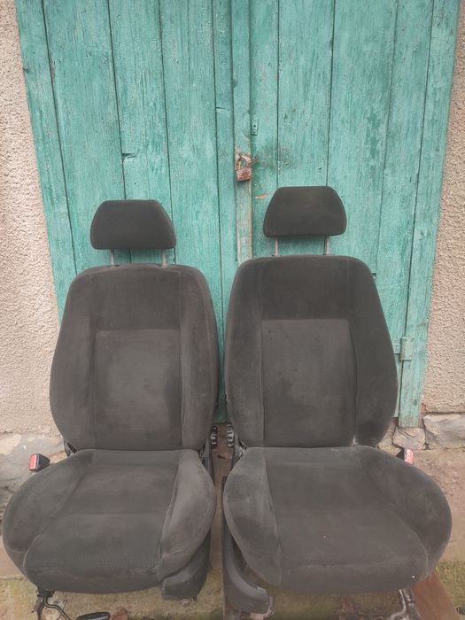 Продам б/у крісла