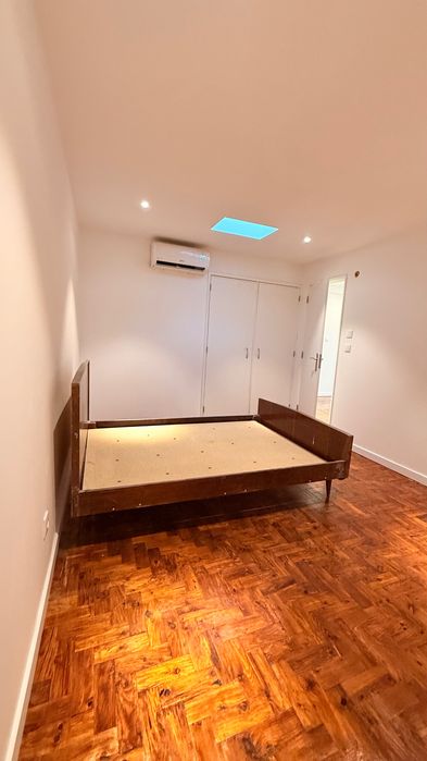 T2 Totalmente Remodelado com Espaço Exterior ,Ar-Cond Todas Divisões