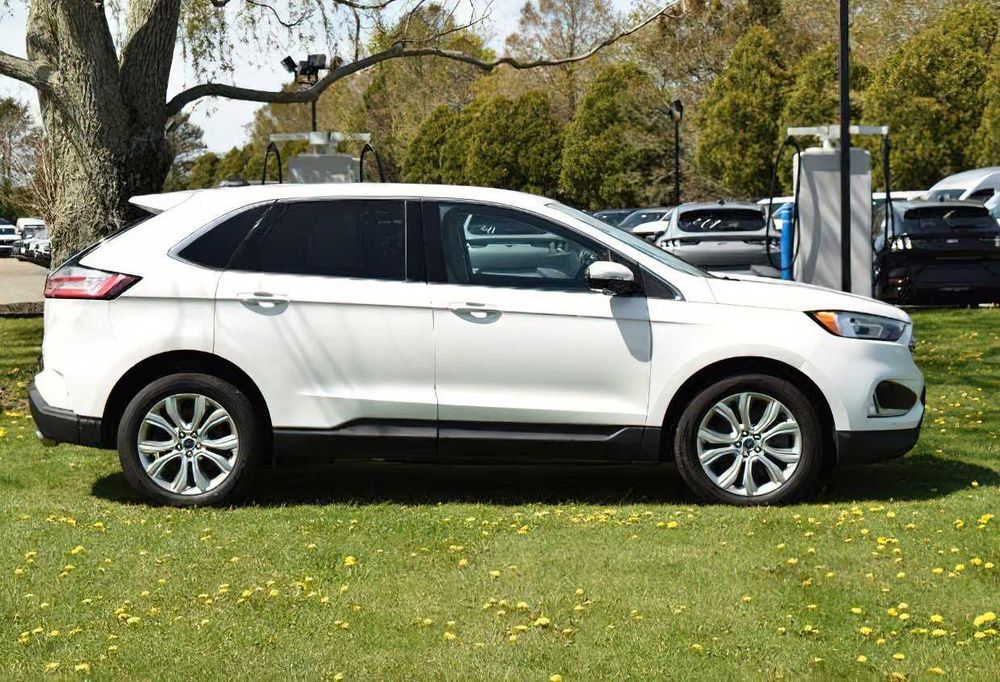 Ford Edge      2021