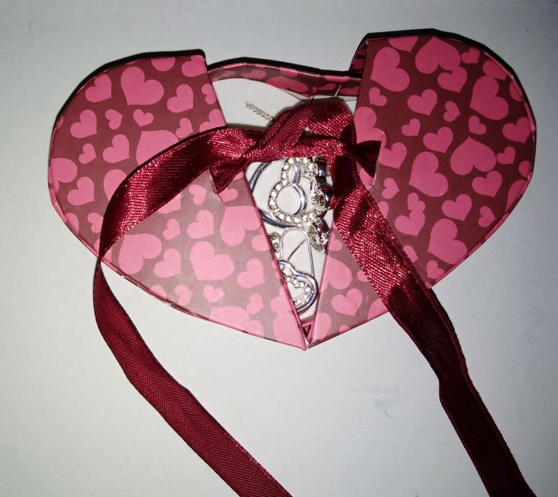 DIA DOS NAMORADOS - Conjunto de 3 peças, fio + brincos + anel