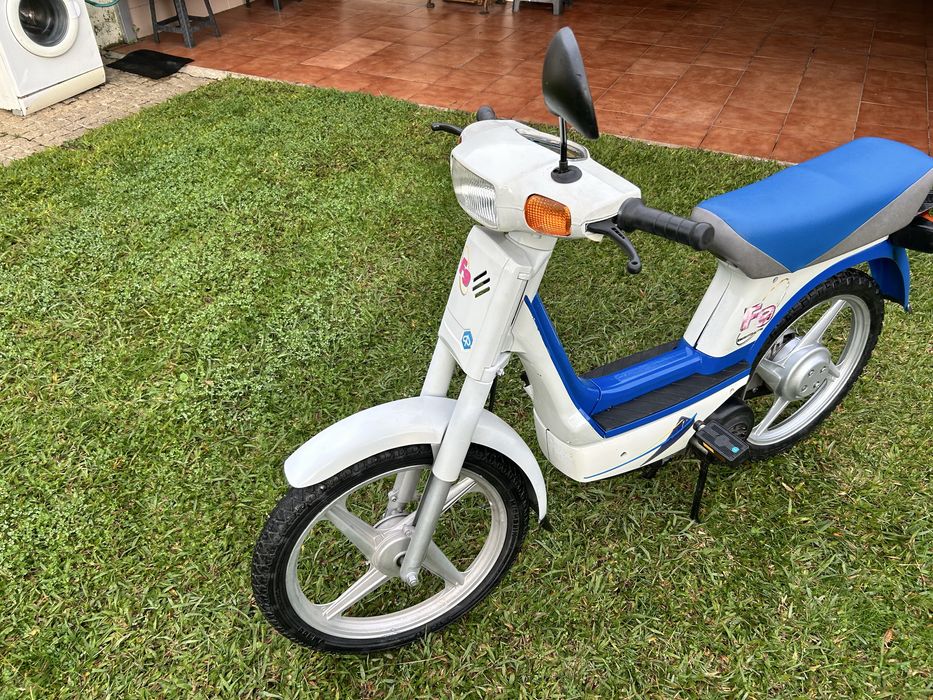 F9 velocipede com motor auxiliar