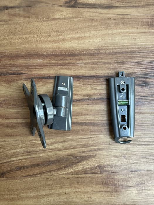 Suporte TV parede VESA azul 100x100mm