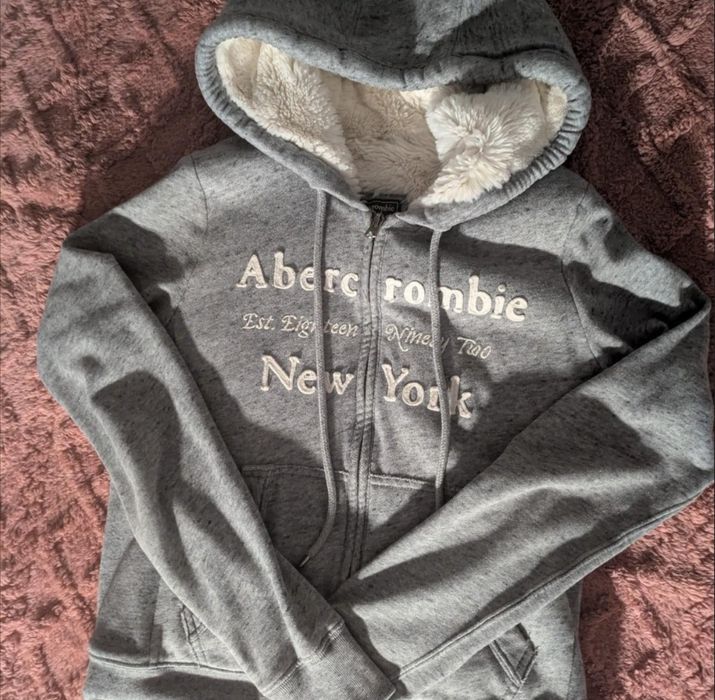Abercrombie & Fitch grey zip up