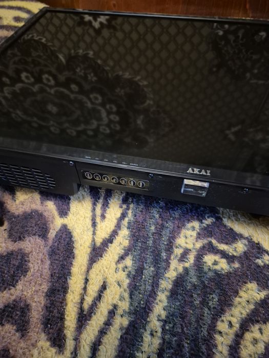 Продам телевізор AKAI 32" у хорошому стані