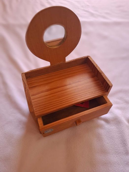 Mobília de Quarto de Brincar (+ Boneca)