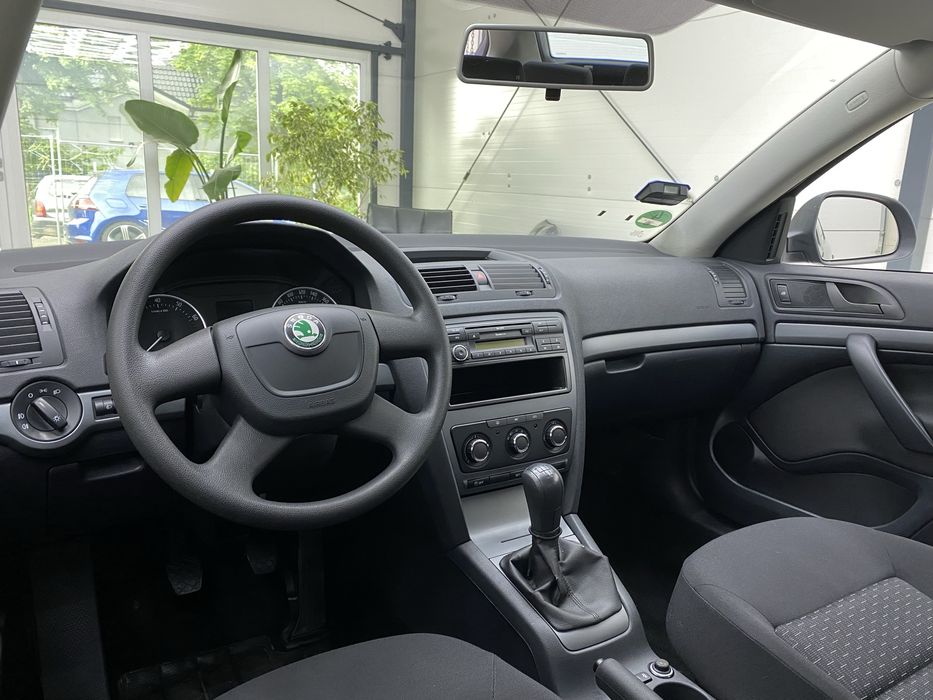 Skoda Octavia II 1.6 MPI 102 KM • 2011 • Super Stan •