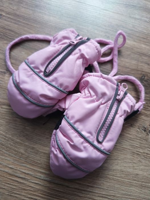 Rękawiczki narciarskie i na sanki