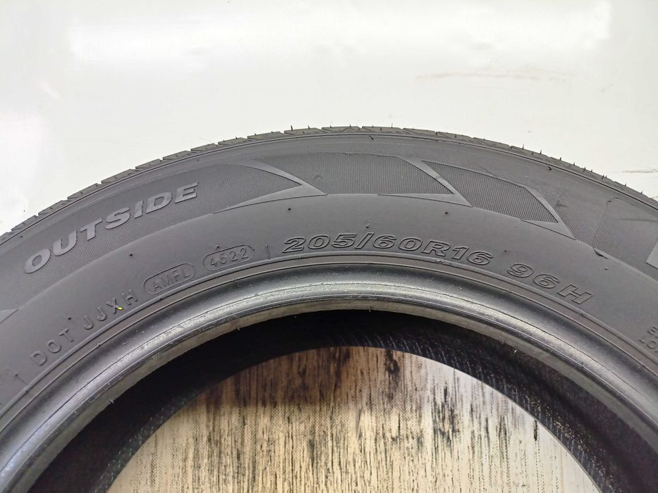 Nexen N Fera Su4 205/60/16 2022r. 96H 7,5mm (26)