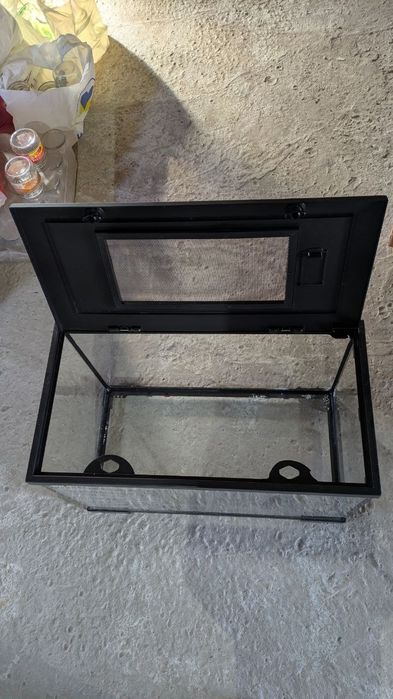 Отличные терариум