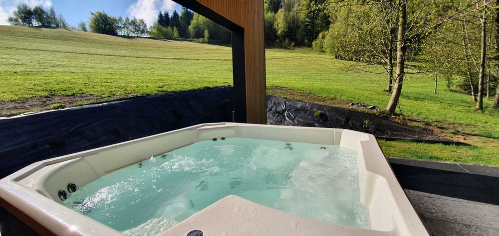 Domek w górach z sauną i jacuzzi.
