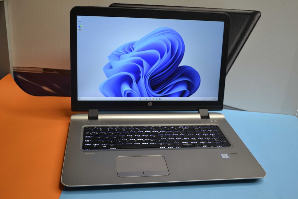 Laptop HP ProBook 470 G3, i5-6200U, 12gb, 256SSD, 17cali