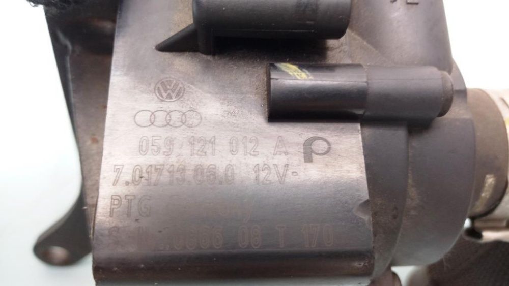 Насос системы охлаждения Volkswagen Touareg \ Audi Q7 моторчик помпа