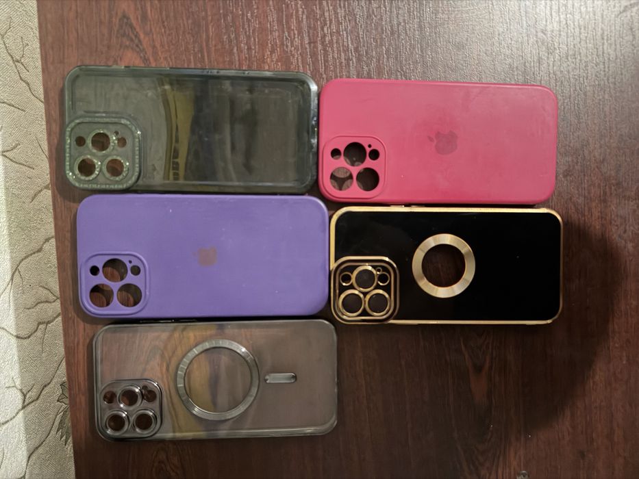 Подарую чохли на 13 про макс