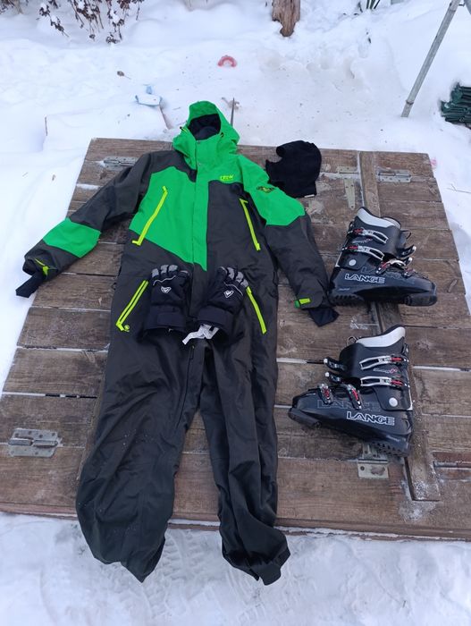 Горнолыжный зимний костюм комбинезон ботинки обувь с ботинками для сно