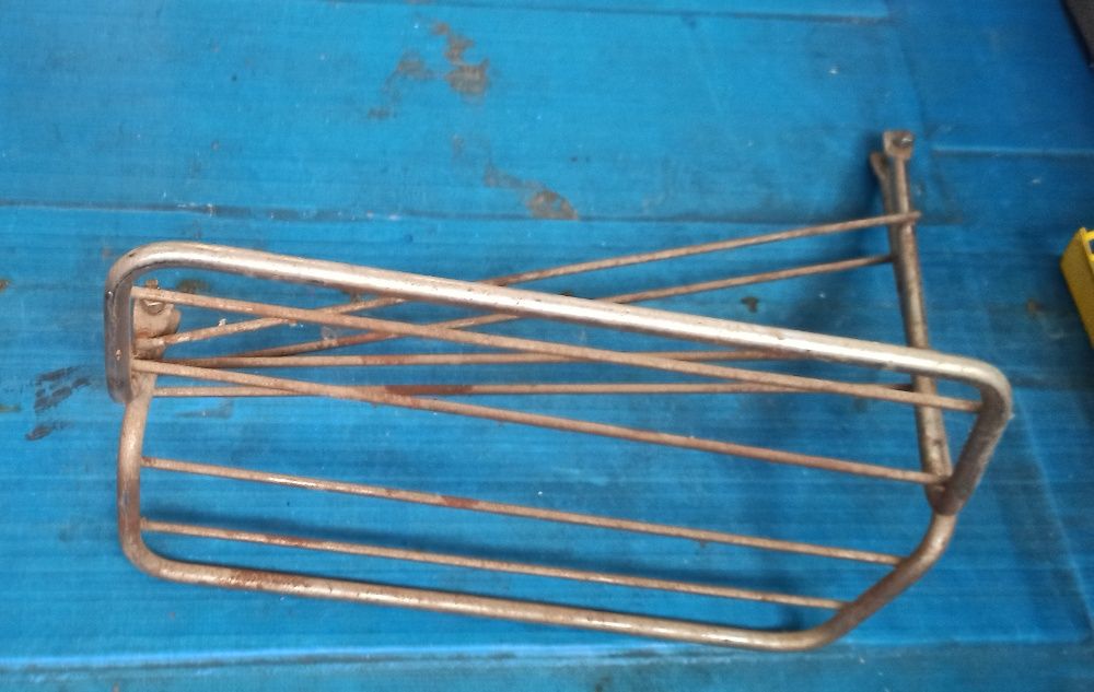 Багажник к мопеду