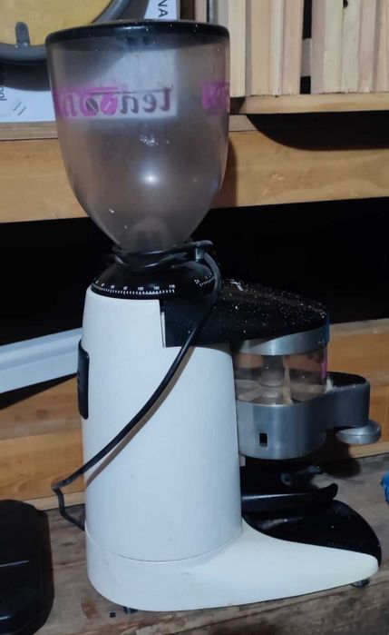 Maquina de café com moinho