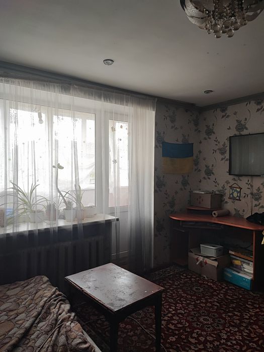 Продам 3-х кімнатну квартиру район залізничного селища.