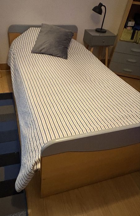 Cama dupla solteiro
