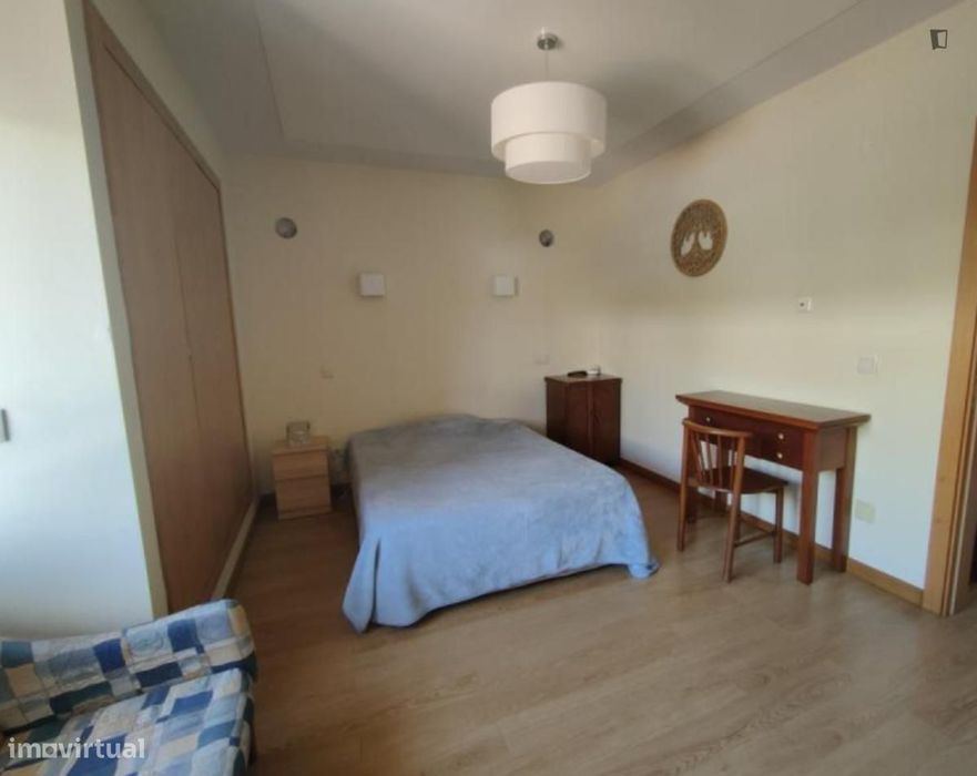 Quarto - localizado em Lisbon