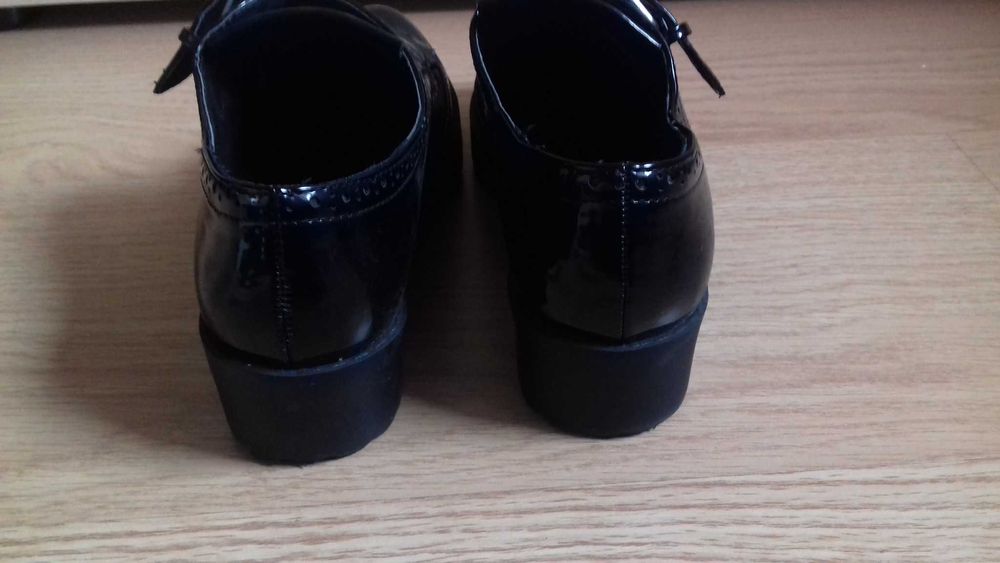 Sapatos preto verniz 35 Calcado Guimarães