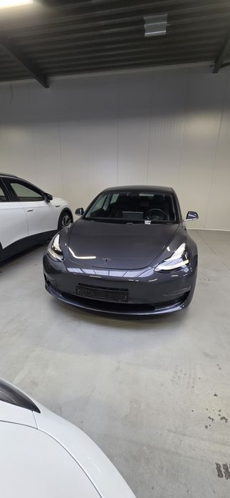 Tesla Model 3 AWD 78kw Performance