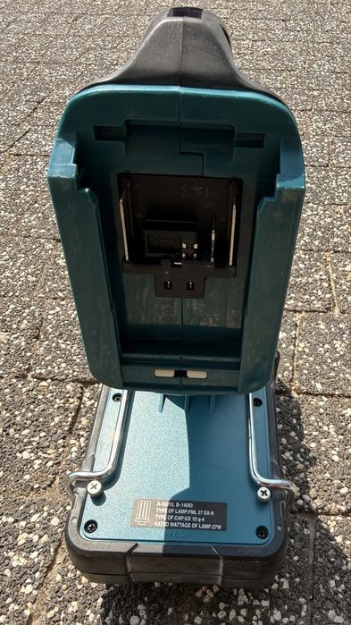 Latarka akumulatorowa Makita BML360