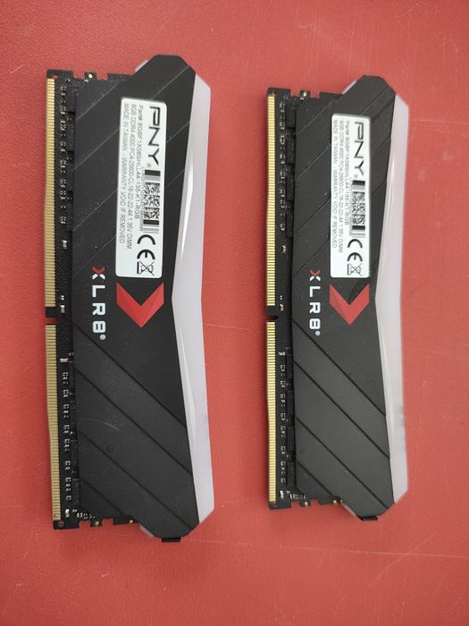 Pamięć RAM DDR4 XLR8 16GB (2x8GB) RGB 4000MHz CL18