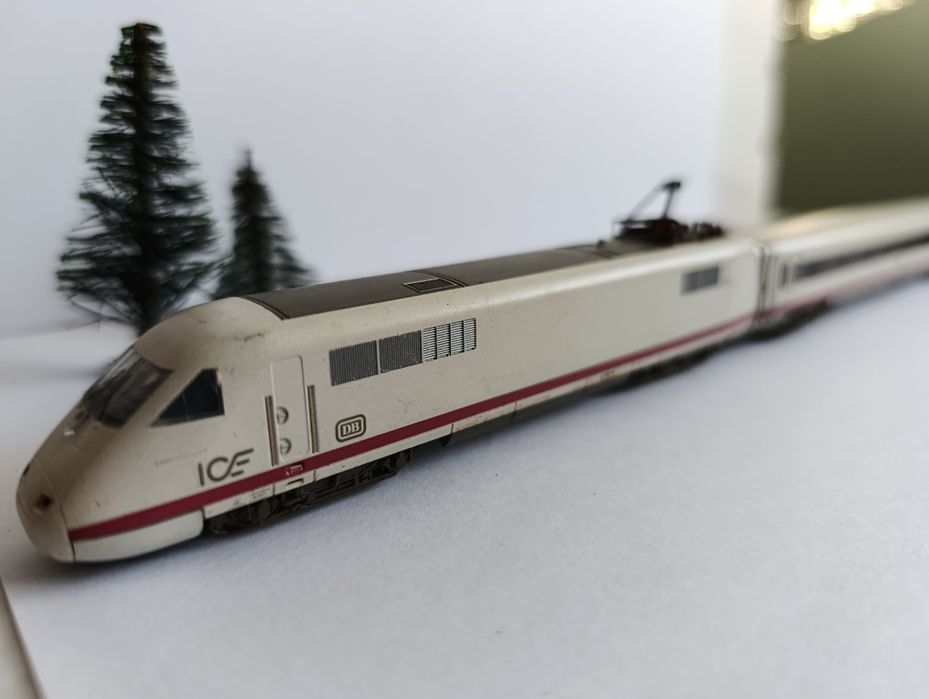 Trix Germany ICE DB Lokomotywa+wagon -skala N