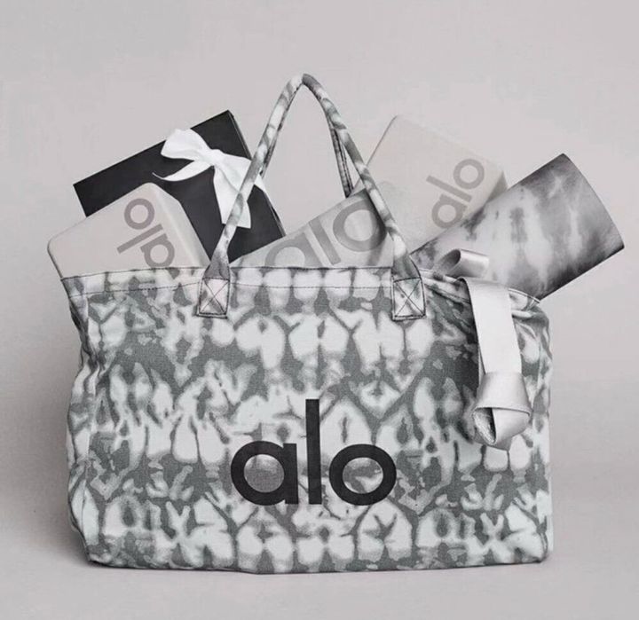 Сумка Alo Yoga Iconic Shopper Tote Grey Tiedye