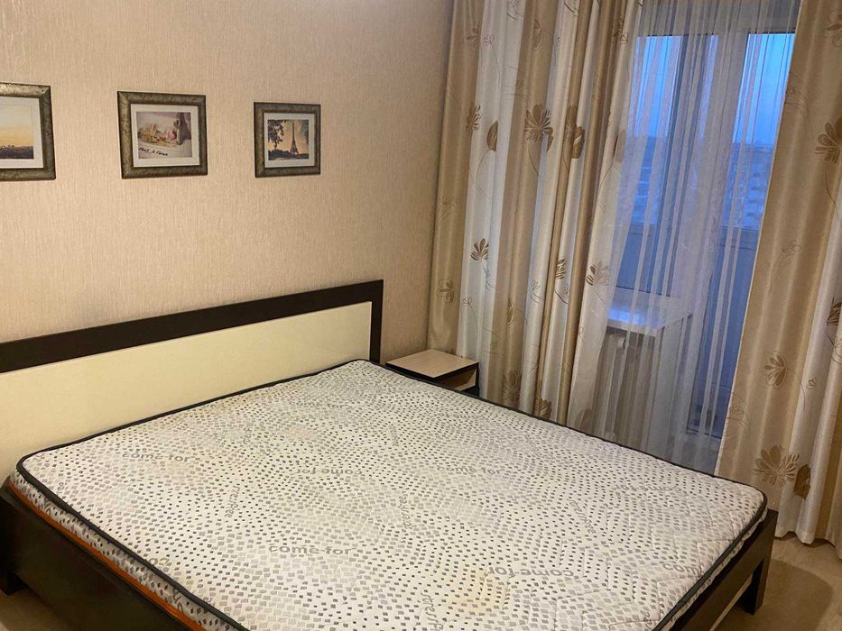 Довготривала оренда 2 кім. кв. по вул. Небесної Сотні