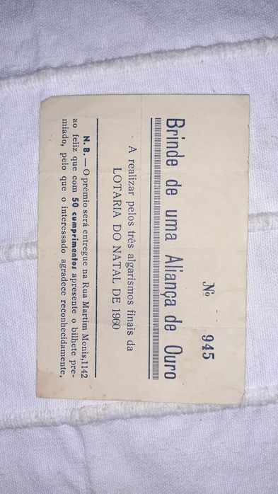 Vários papeis /documentos antigos