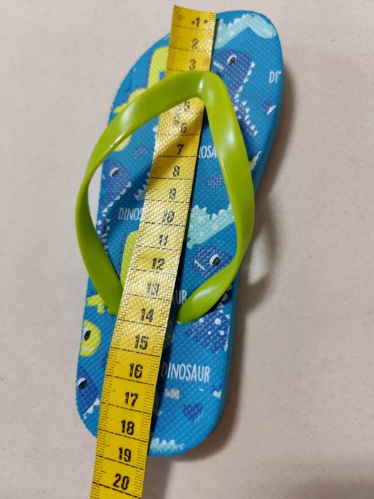 Chinelos para Rapaz - Dinosaur (Novo - Tam. 28/29)
