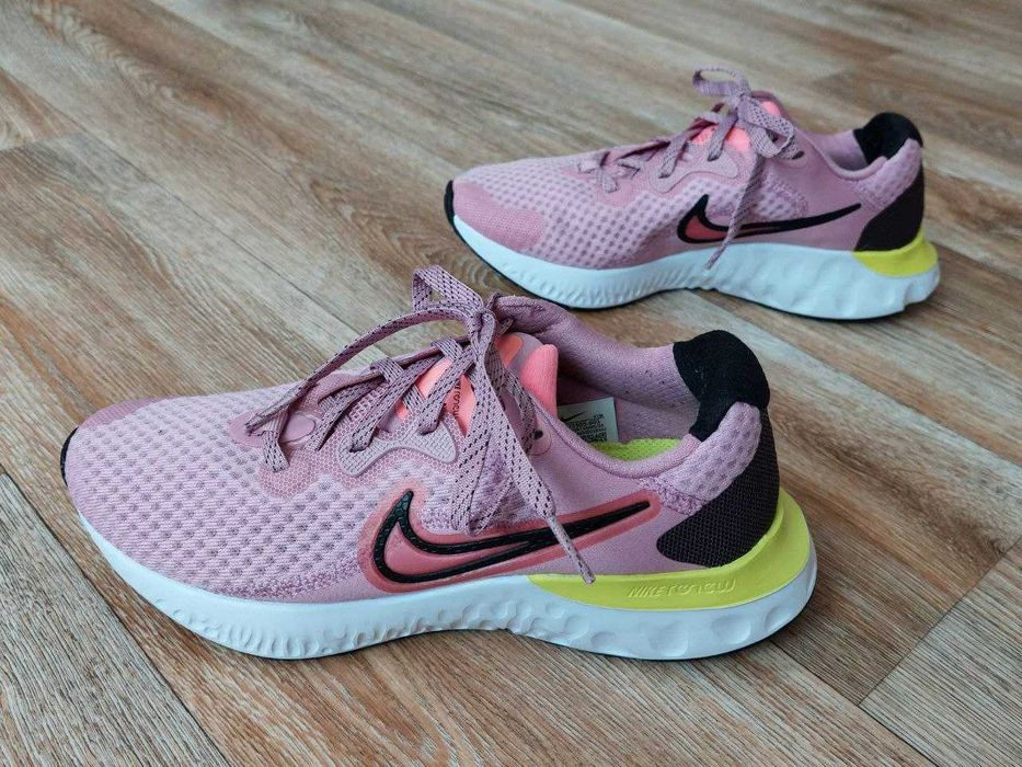 Кроссовки Nike Renew Run 2