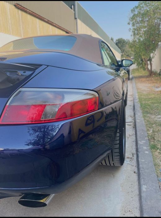 Porsche 911 (996) Carrera 4 Cabrio 3.4 — 300 cv — 2001
