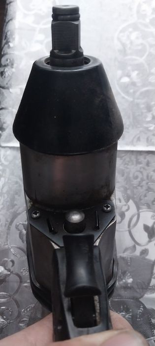 Пневмо пистолет .