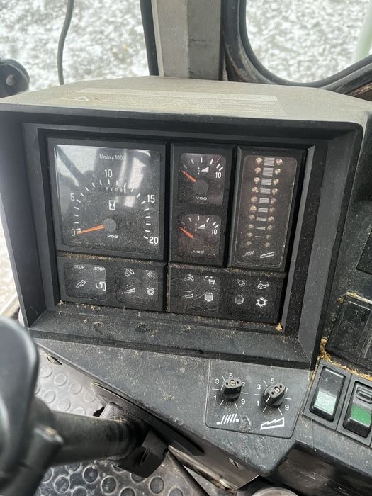 Комбайн Claas dominator maxi 118 sl