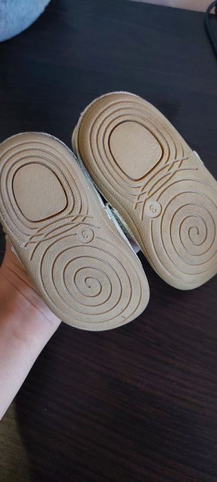 Кросовки на девочку