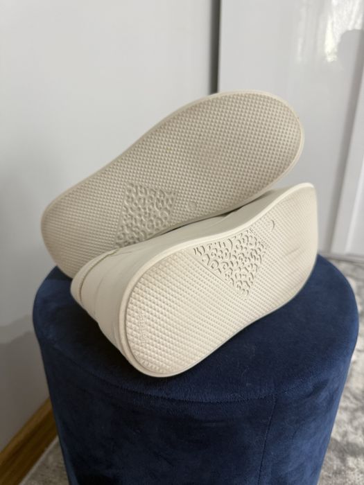 Sneakersy nessi stan bardzo dobry