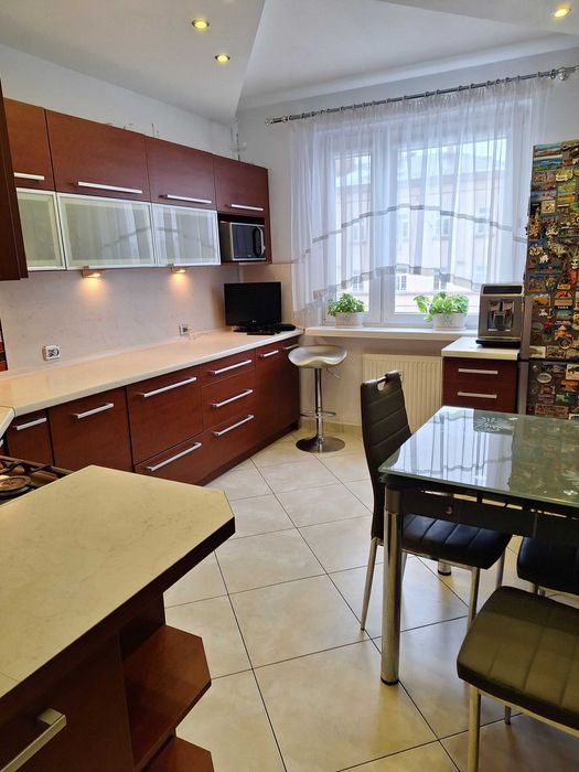 Mieszkanie sprzedam 4 pok. 91,5 m2, 1/4p. garaż piwnica, BEZPOŚREDNIO