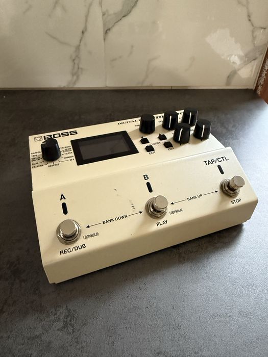 Pedal delay Boss DD500